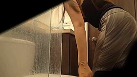 spying on sexy argentinian model milet peeing up her miniskirt outdoors 👀💦