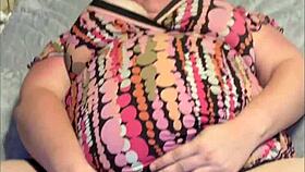 This amateur couple drops a huge creampie close-up just for your eyes