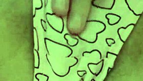 i rub my hairy pussy under the desk in class 😈