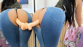 hey, worship this latina's huge ass in ripped jeans while i dirty talk joi 😈🍑