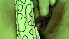 i rub my hairy pussy under the desk in class 😈