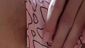 i rub my hairy pussy under the desk in class 😈