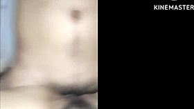 😏 thai milf gets pounded hard on bed by sweaty stud close up