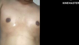 😏 thai milf gets pounded hard on bed by sweaty stud close up