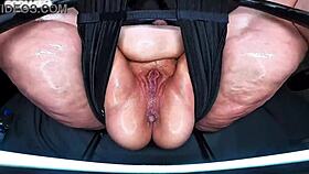 beg this bbw to squirt huge wet pussy all over you