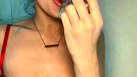 amateur slut fingers her wet pussy and squirts hard 💦🔥