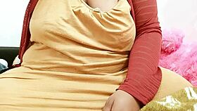 Indian Bengali beauty displays her alluring natural curves