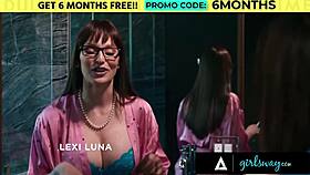 Nearsighted milf lexi luna licks hailey rose's natural tits pussy