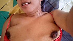 Latina fingers tight juicy pussy while savoring forbidden apple in bed