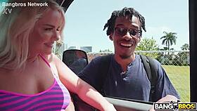 Slimthick vic bounces her big shaved ass reverse on bus ride