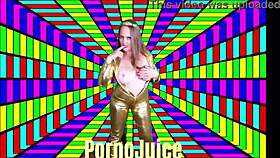 victoria peaks shakes titties wild on disco floor