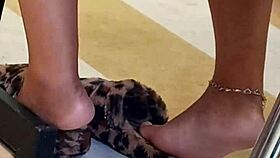 Lightskin ebony teen soles caught candidly