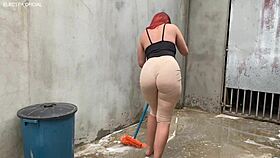 hired her sexy outfit, doesn't that huge bunda drive you insane with lust?