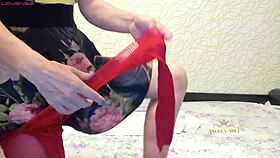young cocks, watch this milf dance in pantyhose then flow?