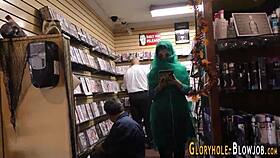 arab babe sucks black monster cock at gloryhole 😈🍆