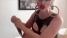 i'm the ultimate findom bitch dancing in latex goaldigger vibes 💸🖤