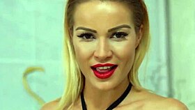 5 Girls' Fisting Gaping Lesbian Train Tease?