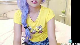 What secrets does Emmys reveal in her May camgirl show?