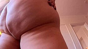 natasha crown spreads her fat juicy bbw ass cheeks wide for daddy daddy