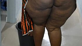 queen vusi begs for dick but he cums fast