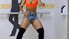 oh wow im dancing all crazy german style hehe!!