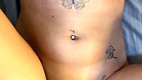 Chatting with amateur college girl casually 🎓😊