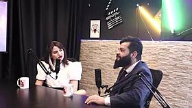 Lady Snow Lord Kenobi Chat Tifany Swing Cast in Sheer Red