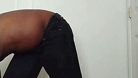 Hey join me shaving and masturbating in private now!!