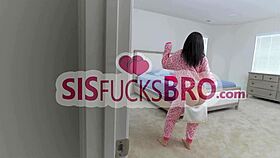 Early morning BED sharing turns into HORNY pussy fuck with Breezy Bri!