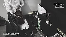 cámara escondida: boss massages me, wife might find out 😏