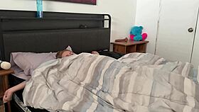Morning solo slut shakes body in massive orgasm blast