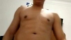 I'm dancing sexy with smooth moves just for your eyes
