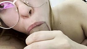 do that sloppy blowjob and swallow my cum in mouth!