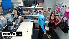 Cheerleader givin sloppy blowjob n gettin fucked durin cavity search