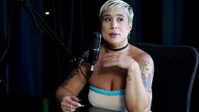 Blonde Joana strips naked for steamy massage chat