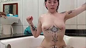 Steamy bathtub sex builds tension with cum in mouth splash 💦🛁