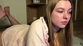 Jusielussie Begs for Hard Doggystyle Pounding on Her Big Ass