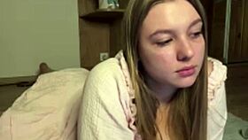 Jusielussie Begs for Hard Doggystyle Pounding on Her Big Ass