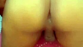 novinha trans dildo fucks ass solo on all fours