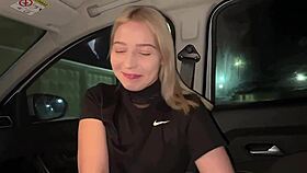 Public car romp builds to squirting climax