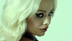 elsa jean poses curvy before riley anne strip! 💦