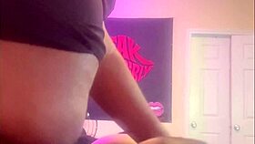 that pretty face needs a thick cumshot glaze all over it