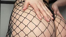 POV Sporty Big Ass Girl Rides Cock to Gushing Cumshot