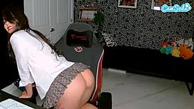 hairy pussy petite latina fingers to squirting webcam orgasm