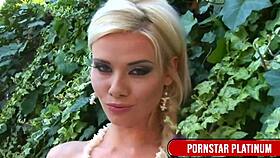 god, stacked blonde caylian curtis is fingering her slutty pussy out back