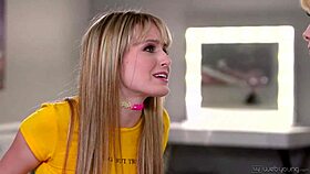 scarlett sage devours kenzie reeves' shaved pussy making her moan and cum wildly