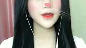 Sexy Korean Webcam Girl Delivers Steamy Blowjob Live