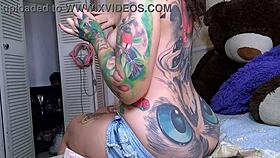 Horny Curly Tattoo Babe's Big Ass Crack Teases While Painting Nails