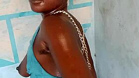 come watch the sexiest ebony crazybitch from ghana