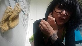 Unbelievable spell turns housewife into giantess